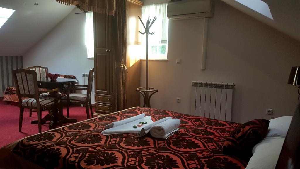 Hotel Latinski Most Sarajewo Zewnętrze zdjęcie